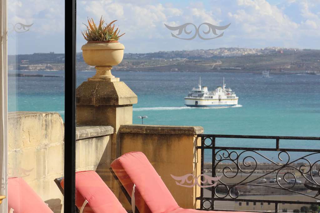 Grand Hotel Gozo Għajnsielem Rum bild